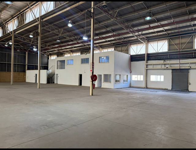 1,780M² WAREHOUSE TO LET IN HERMANSTAD